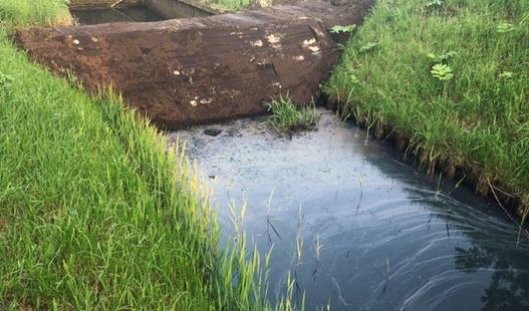 Voorbeeld van afgesloten watergang met gronddam